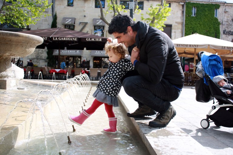 fontaine pieds dans l'eau
