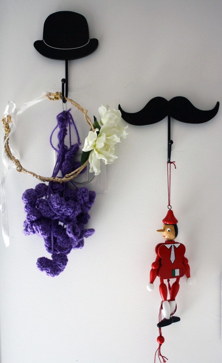 pateres-moustache-chapeau