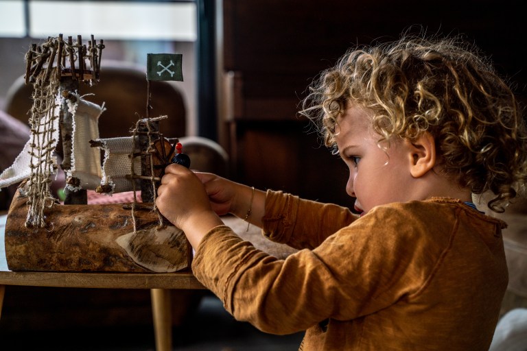 Diy-Bateau-pirates-enfants-bois-recyclé (24 sur 25)