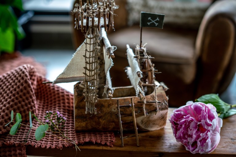 Diy-Bateau-pirates-enfants-bois-recyclé (3 sur 25)