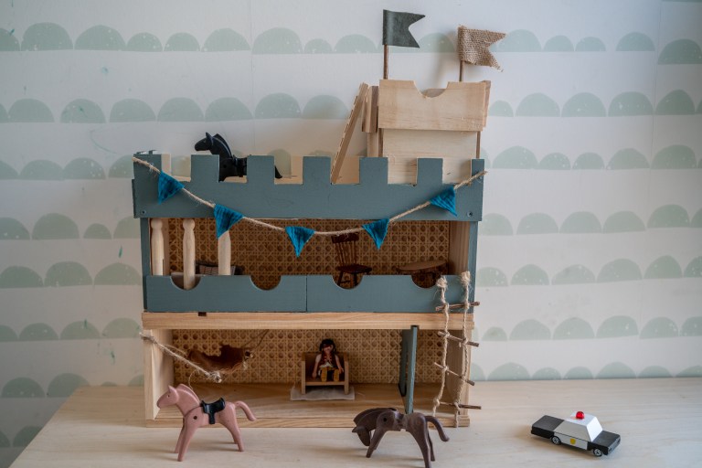 diy-chateau-fort-bois-recyclé-tutoriel-enfants (15 sur 21)