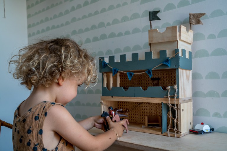 diy-chateau-fort-bois-recyclé-tutoriel-enfants (6 sur 21)